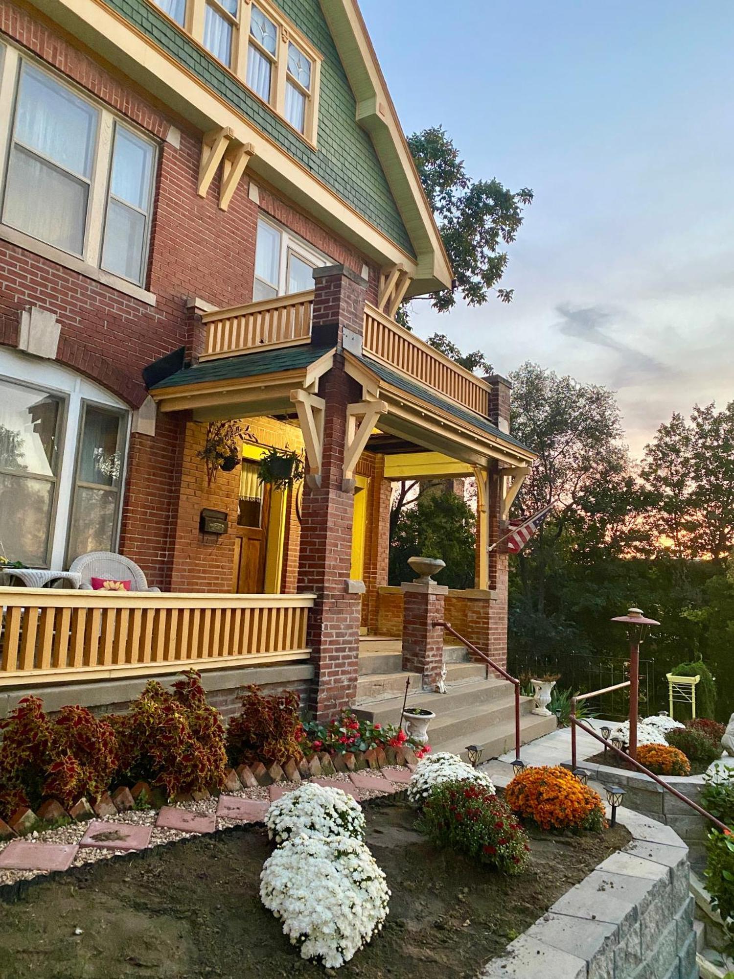 The Edmond An 1887 Arts & Crafts Gem St. Joseph Exterior foto